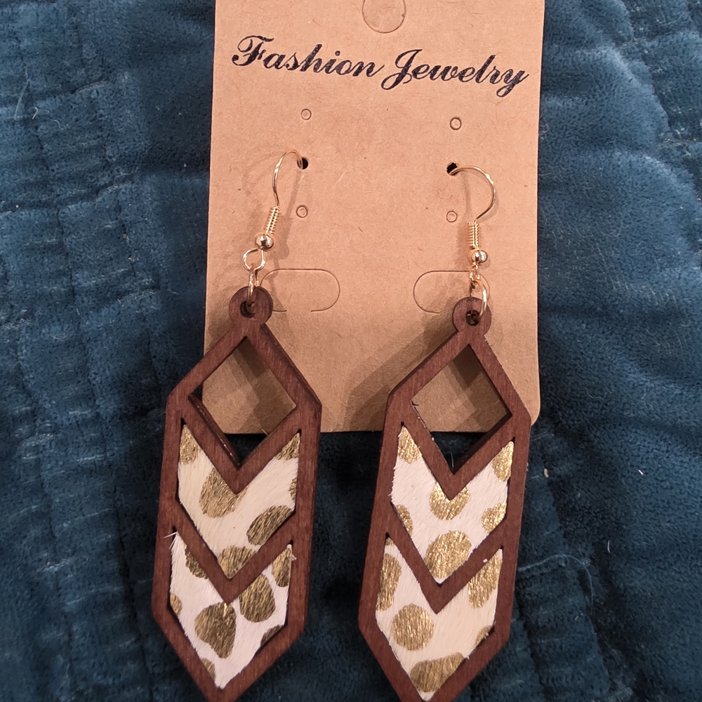 Fashion Jewelry Brown and Gold Earrings